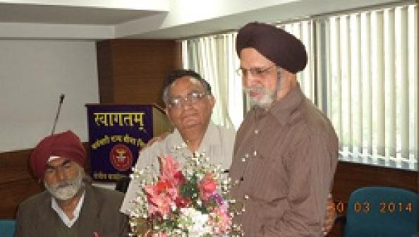 WELCOMING THE CHIEF GUEST